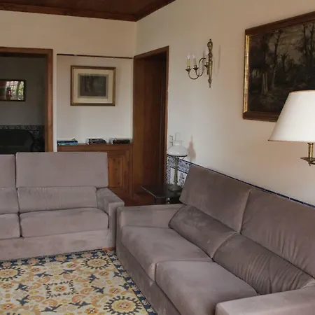 Casa Das Janelas Verdes *