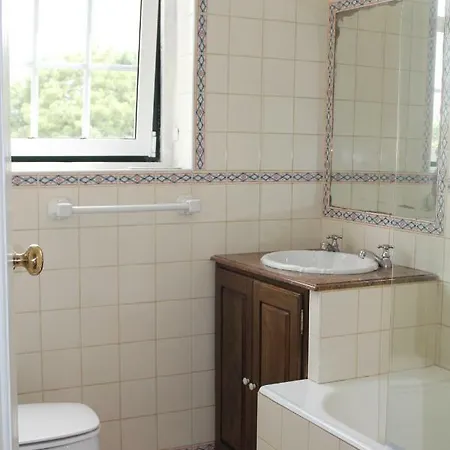 Casa Das Janelas Verdes * Βίλα Νόβα ντε Γκάια